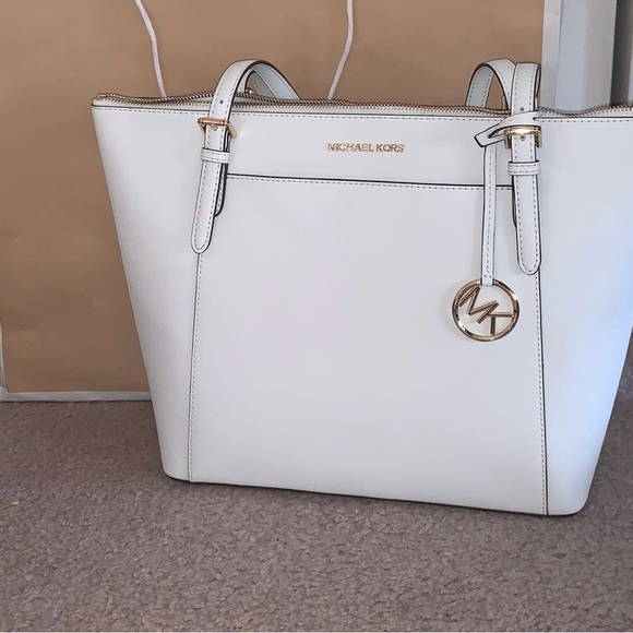 NWT Michael Kors Ciara Large EW TZ Leather Tote in Optic White - Picture 1 of 5